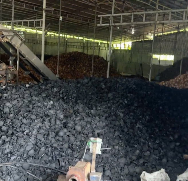 Than Gáo Dừa Mảnh Carbon Cao – Nguyên Liệu Than Gáo Dừa Chất Lượng Cao
